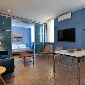 Charming 5 Vie Apt. Center Apartment Milan